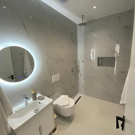 Lori Gardenia * Stjar