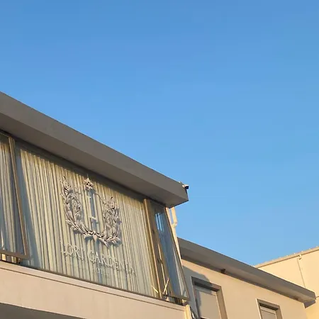 Lori Gardenia Otel Stjar